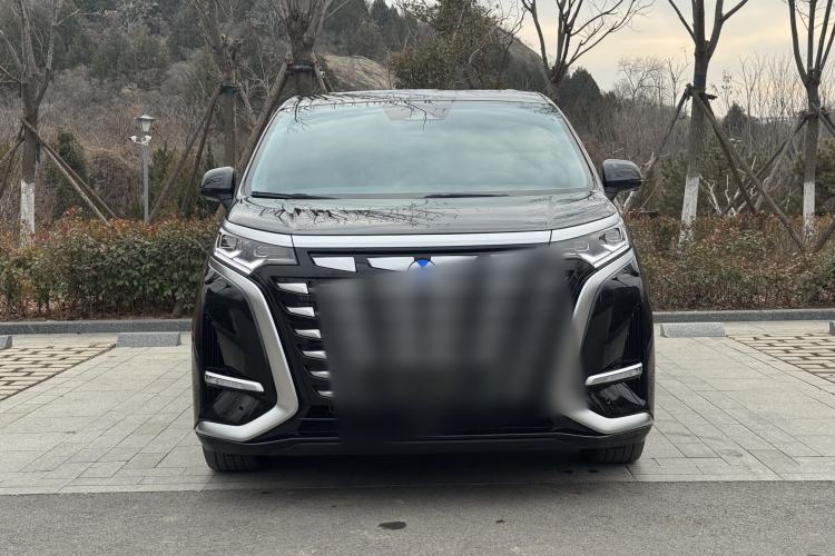 Used Denza D9 2024 DM-i 1050 Luxury Model
