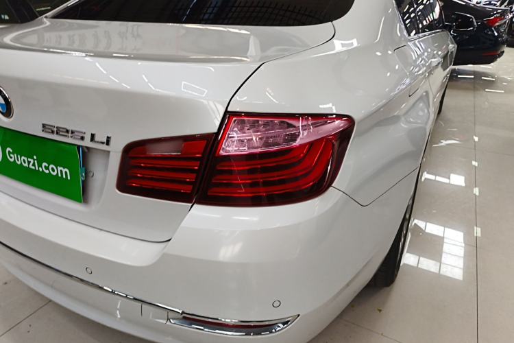 Used BMW 5 Series 2014 525Li Luxury Design Package
