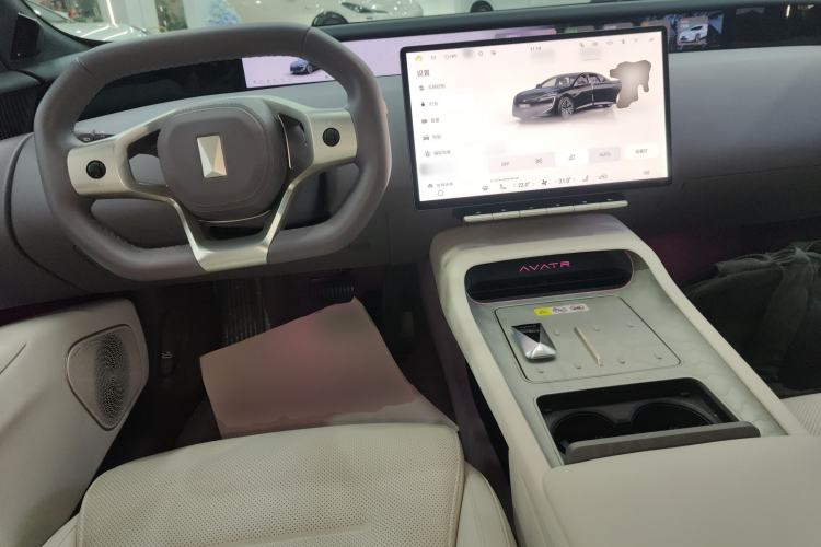 Used  12 2025 Ultra Extended-Range Edition
