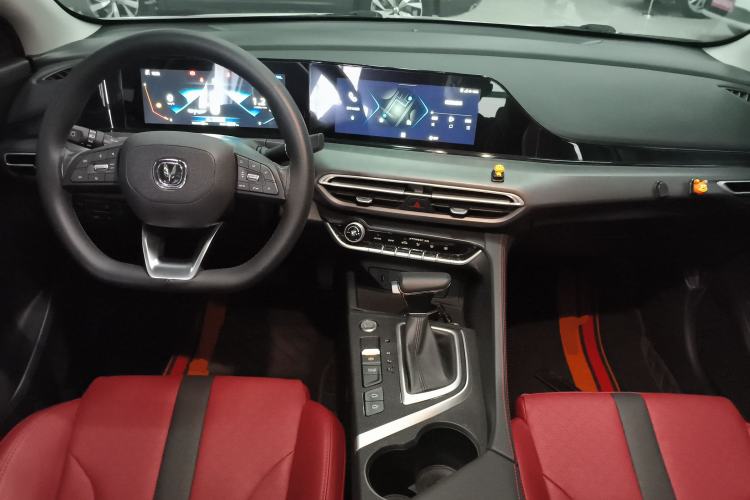 Used Changan Eado 2021 PLUS Blue Whale NE 1.4T GDI DCT Flagship Model
