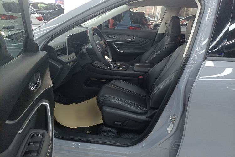 Used Venucia V 2021 260T Idol Edition
