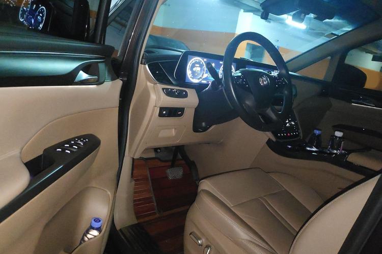 Used Buick GL8 2020 ES Land Cruiser 653T Luxury Edition
