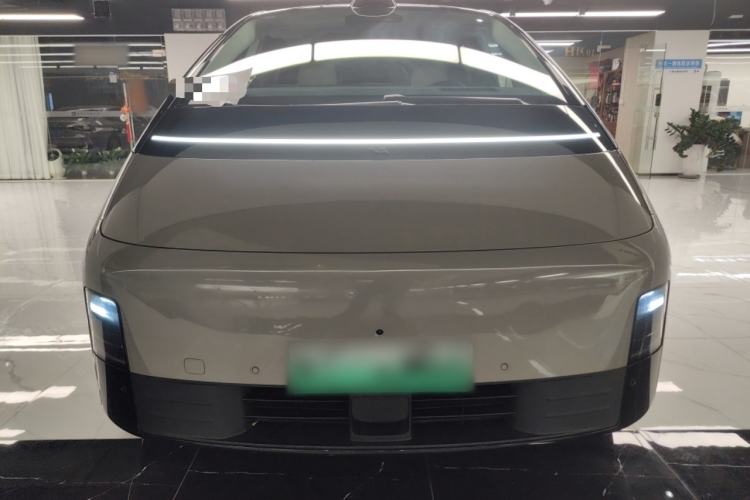 Used Li Auto MEGA 2024 Ultra Model
