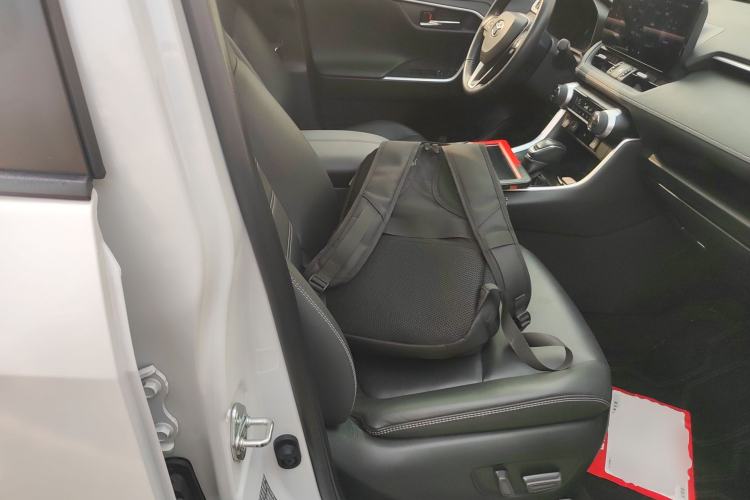 Used Toyota RAV4 2023 Dual-Engine 2.5L E-CVT Two-Wheel Drive Elite Plus Edition
