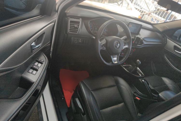 Used Dongfeng Fengon S560 2018 1.8L Manual Urban Model 7 Seats