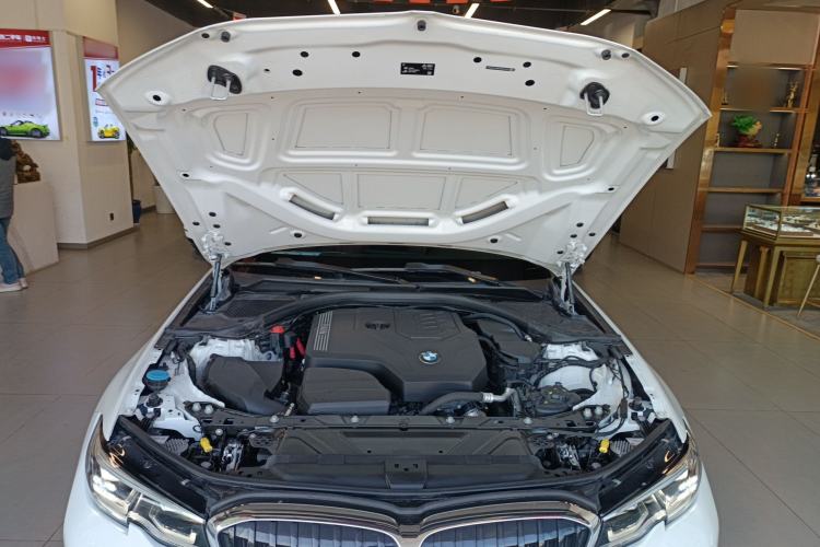 Used BMW 3 Series 2021 Second Facelift 325Li M Sport Package
