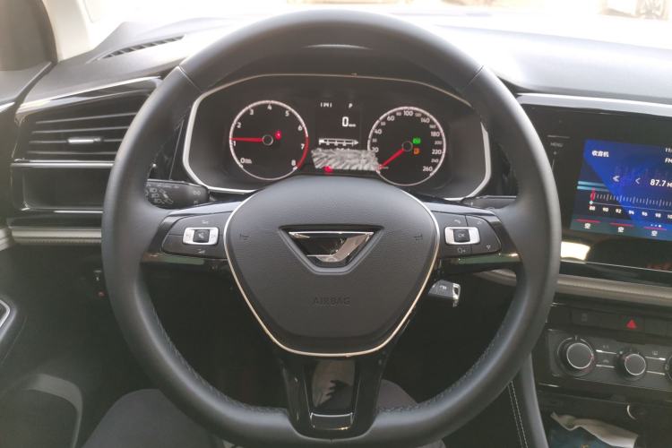 Used Jetta VS5 2023 280TSI Automatic Trend Edition
