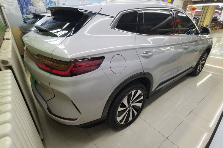 Used BYD Song PLUS New Energy 2024 Honor Edition EV 520km Luxury Model
