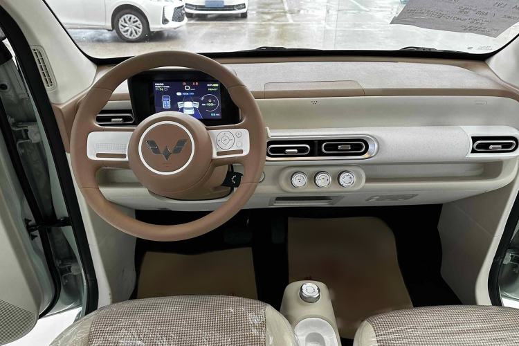 Used Wuling Hongguang MINIEV 2024 3rd Generation 215km Youth Edition
