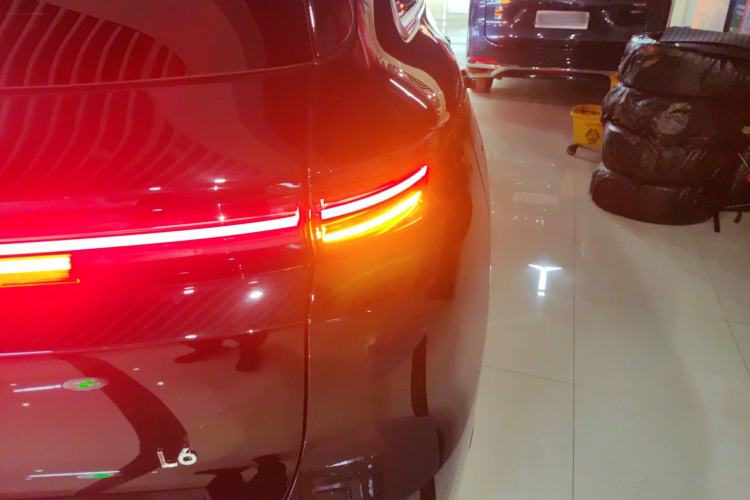 Used Li Auto L6 2025 Pro Smart Refresh Edition
