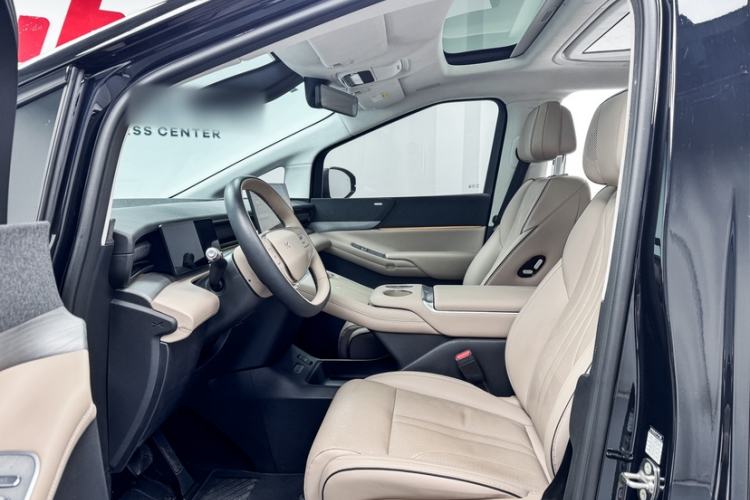 Used XPeng X9 2024 640 All-Wheel Drive High-Performance Max