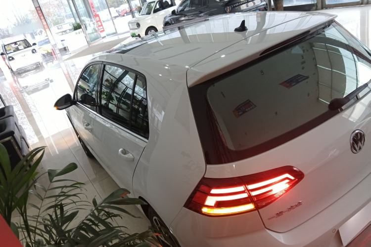 Used Volkswagen Golf 2020 200TSI DSG Comfortable and Ambitious Edition
