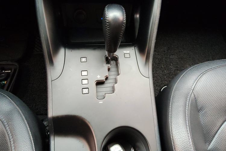 Used Hyundai ix35 2015 2.0L Automatic 2WD Smart Version China V Standard
