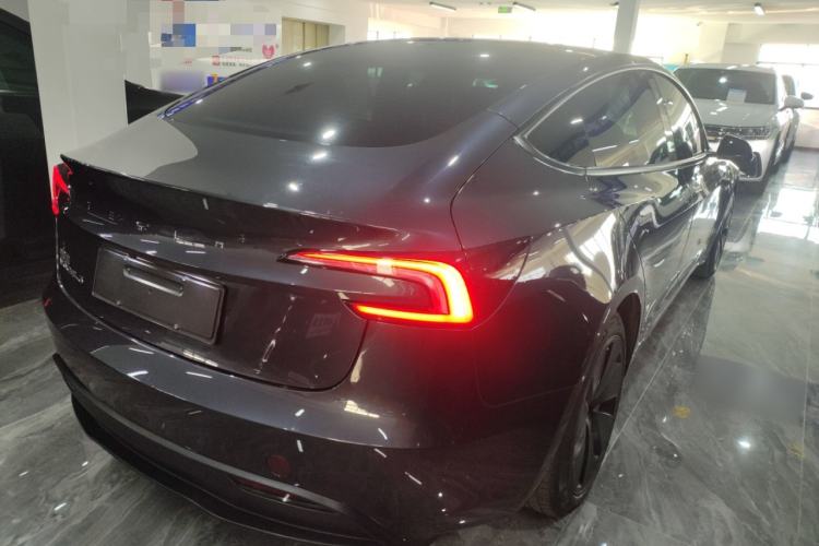 Used Tesla Model 3 2023 Rear-Wheel-Drive Version
