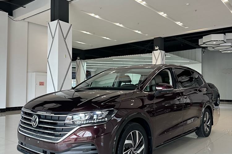 Used Volkswagen Viloran 2022 380TSI Luxury Edition
