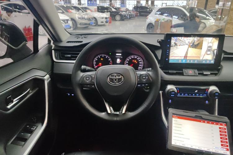 Used Toyota Wildlander 2021 2.0L CVT 4x4 Luxury Edition
