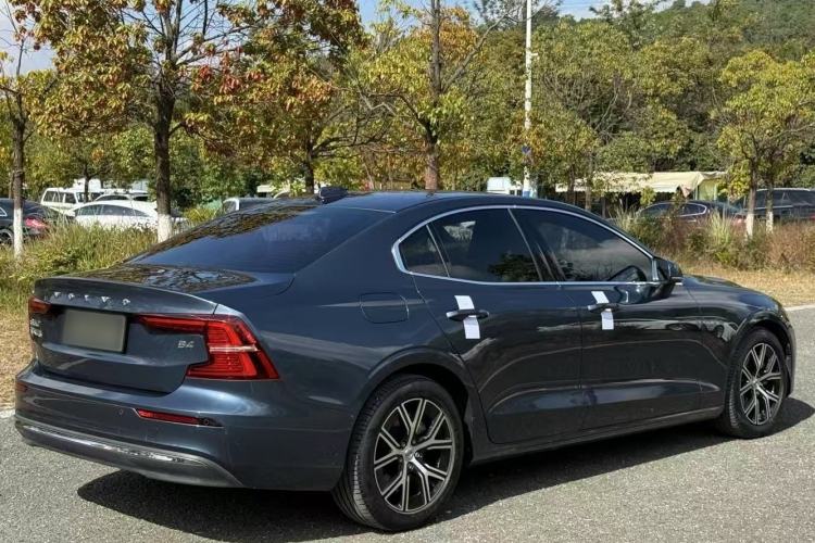 Used Volvo S60 2023 B4 Zhiyi Luxury Edition
