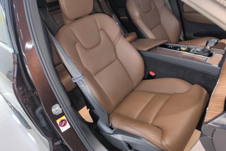 Used Volvo XC60 2021 T5 4x4 Smart Luxury Edition
