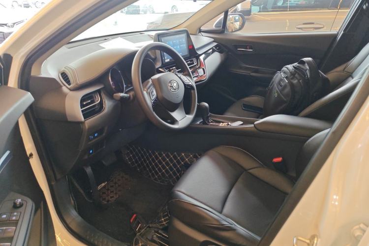 Used Toyota IZOA 2021 2.0L Enjoy Edition
