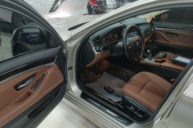 Used BMW 5 Series 2017 525Li Leading Model
