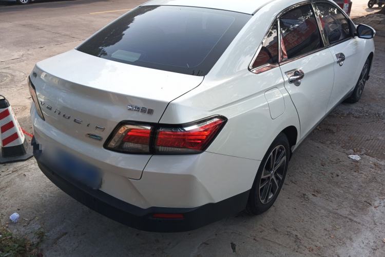 Used Venucia D60 2018 1.6L CVT Smart Connect Elite Edition
