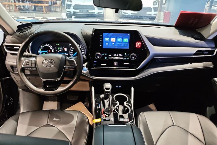 Used Toyota Highlander 2022 Dual-Engine 2.5L Two-Wheel Drive Elite Edition 5 Seats
