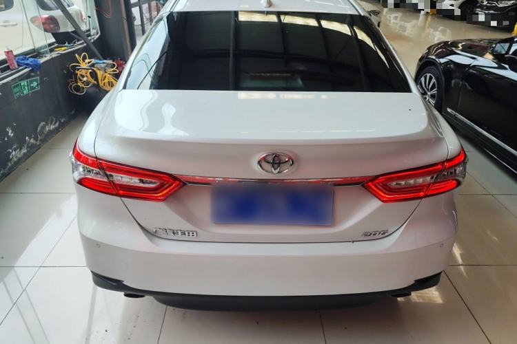 Used Toyota Camry 2021 2.0G Luxury Edition
