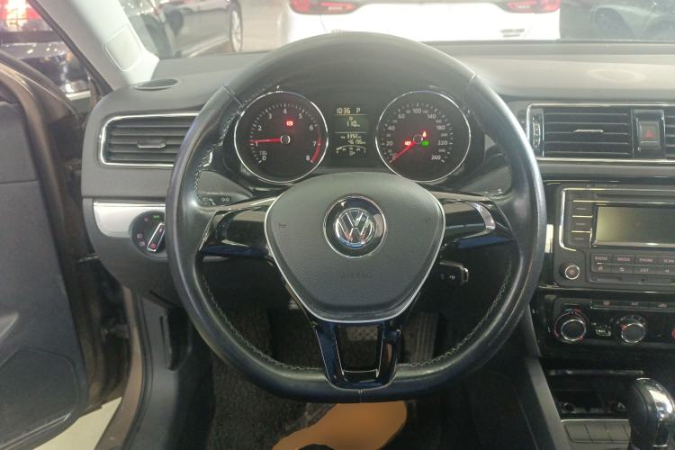 Used Volkswagen Sagitar 2015 1.6L Automatic Comfort Model