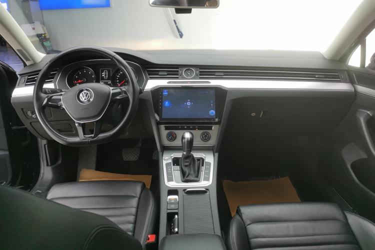 Used Volkswagen Magotan 2018 280TSI DSG Comfort Model
