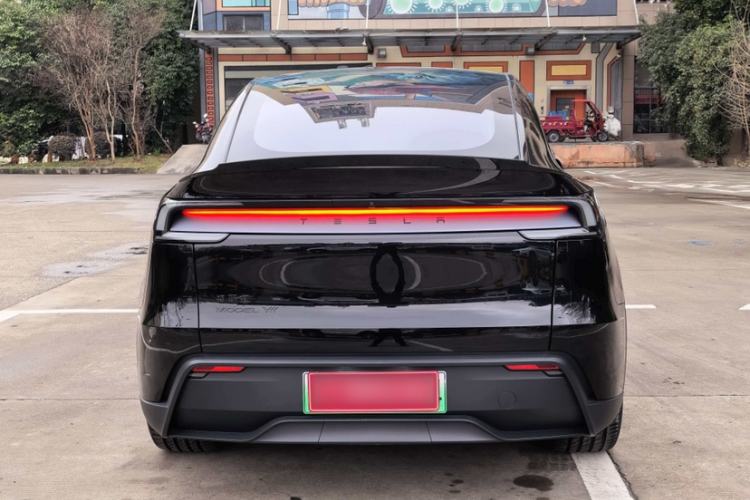 Used Tesla Model Y L 2025 Model Long-Range All-Wheel-Drive Version
