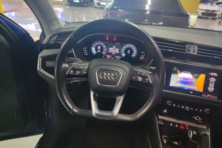 Used Audi Q3 2021 35 TFSI Fashion Dynamic Model