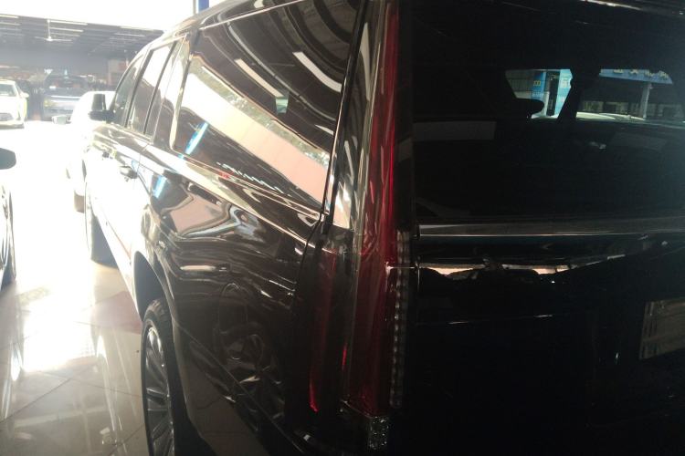 Used Cadillac Escalade 2017 6.2L ESV Platinum Edition Extended Model