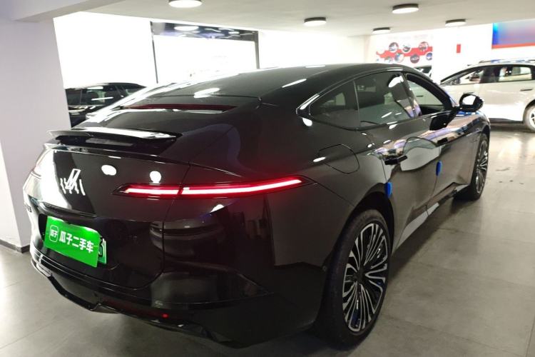 Used  12 2025 Ultra Extended-Range Edition