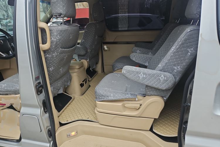 Used Jinbei Grace 2014 2.0L Luxury Short-Wheelbase 7-Seater 1TR
