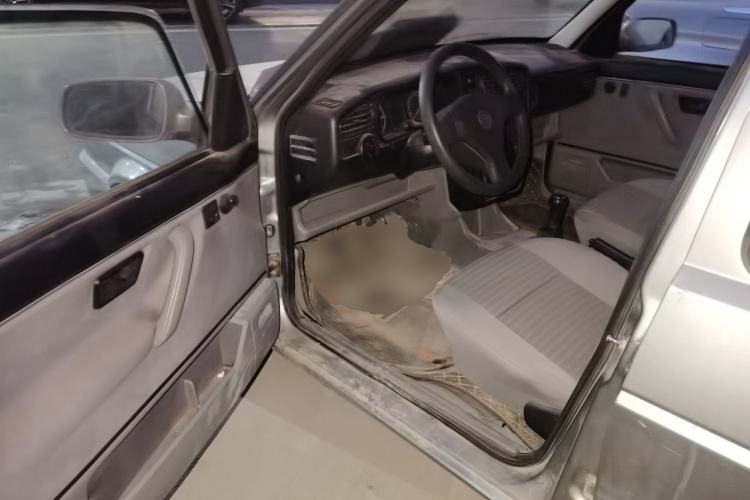 Used Volkswagen Jetta 2010 1.6L Partner