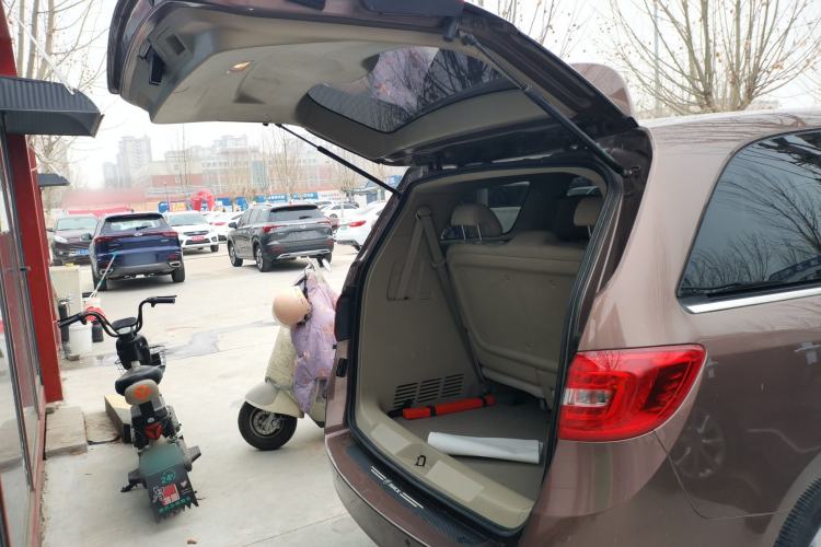 Used Buick GL8 2018 28T Luxury Model China VI Standard