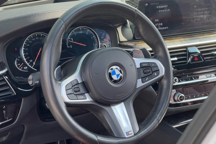 Used BMW 5 Series 2018 Restyled 530Li Luxury Edition M Sport Package
