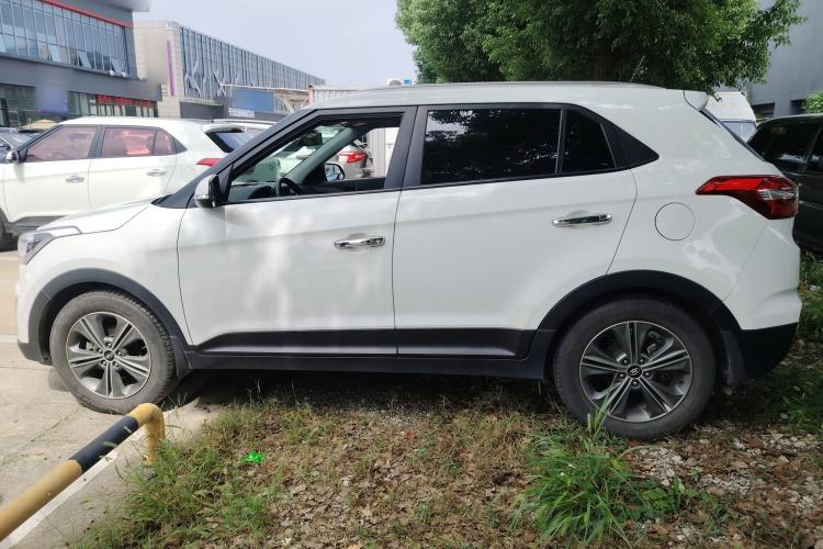 Used Hyundai ix25 2015 1.6L Automatic Two-Wheel Drive Smart GLS Trim
