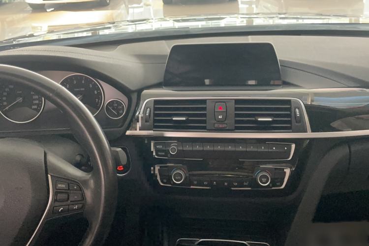 Used BMW 3 Series 2018 320Li Fashion Model
