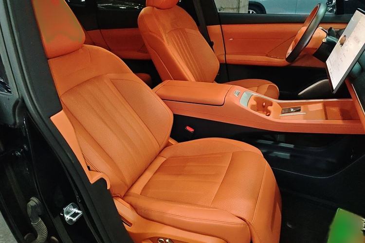 Used ONVO L60 2024 60 kWh All-Wheel Drive
