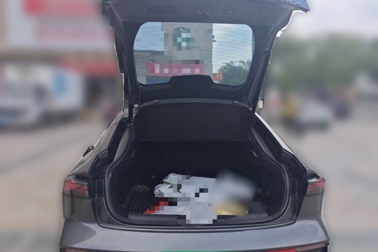 Used Changan UNI-V 2022 1.5T Prestige Version
