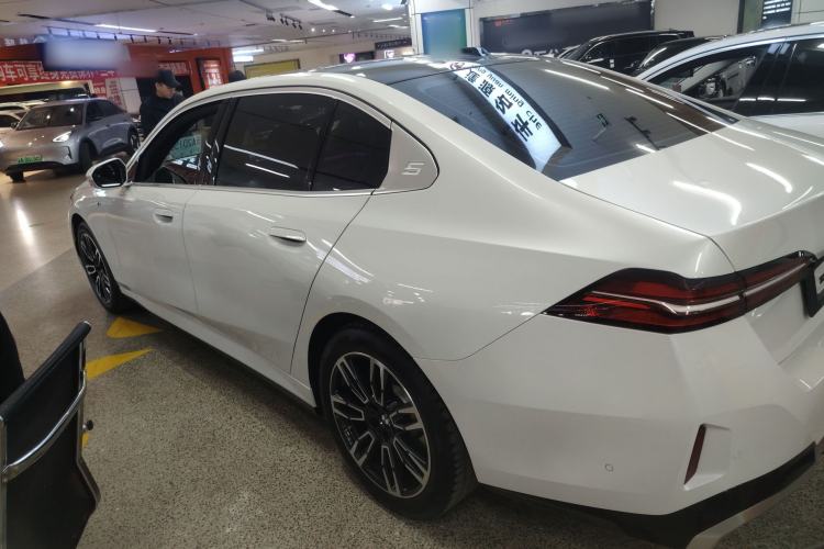 Used BMW 5 Series 2024 530Li Leading Model M Sport Package
