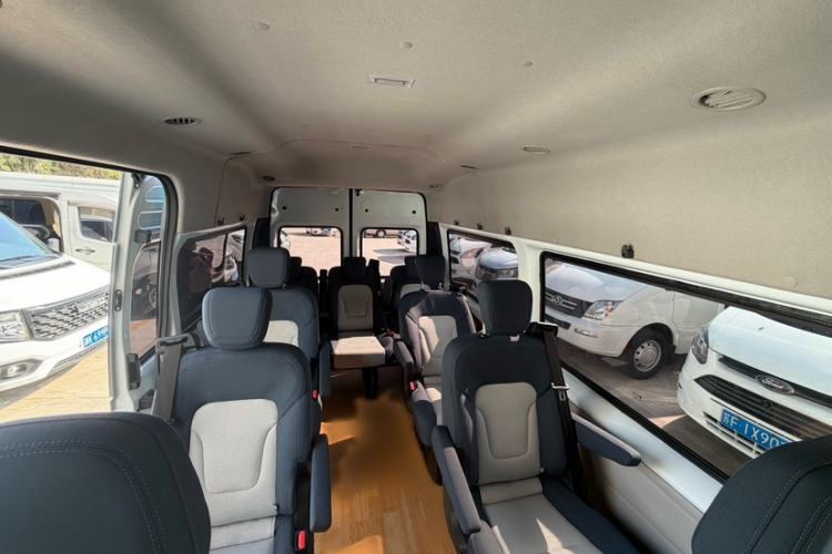 Used JMC Fushun 2023 2.0T Manual Mid-Roof Mid-Height Passenger Version Business-Class 9-Seater (Non-Commercial)
