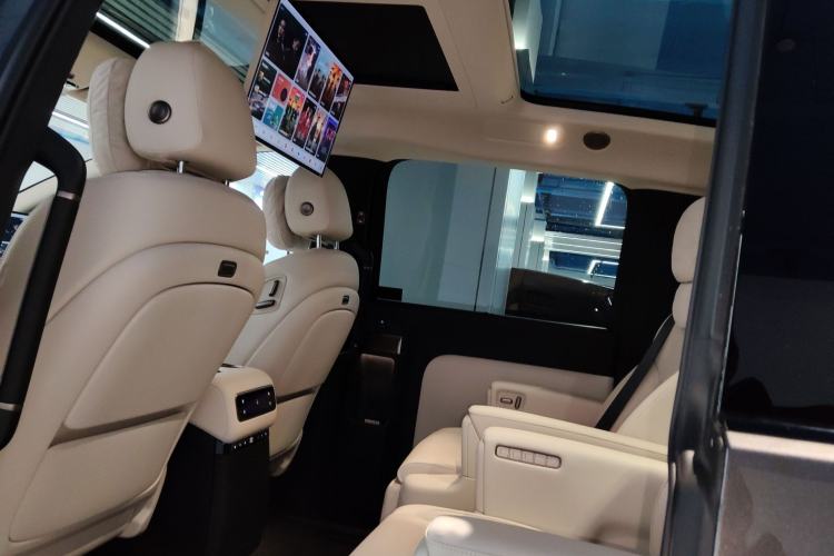 Used Li Auto MEGA 2025 Home Family Special Edition