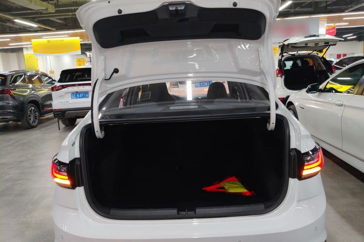 Used Volkswagen Lavida 2023 New Rui 1.5L Automatic New Yi Edition
