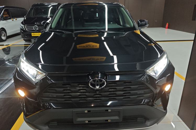 Used Toyota RAV4 2022 2.0L CVT Two-Wheel Drive Fashion Plus Edition
