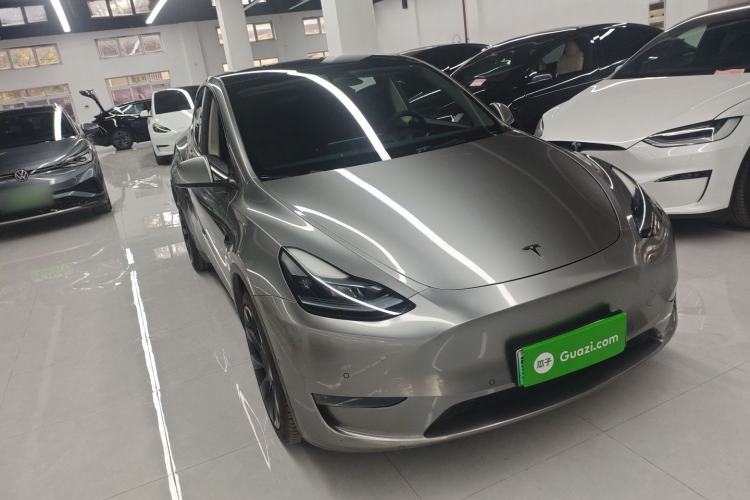 Used Tesla Model Y 2022 Long-Range All-Wheel-Drive Version