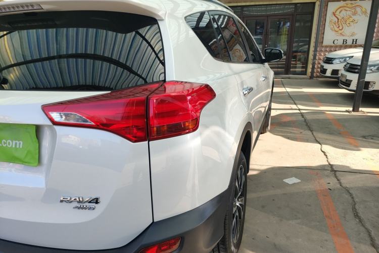 Used Toyota RAV4 2015 2.5L Automatic 4x4 Prestige Edition
