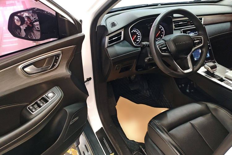 Used Roewe RX5 2020 PLUS 300TGI Automatic Ali National Style Luxury Edition
