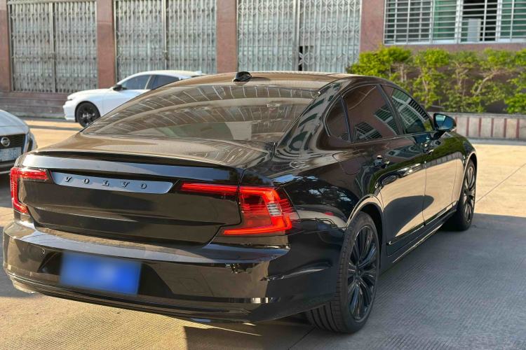 Used Volvo S90 2024 B5 Zhiyuan Luxury Edition

